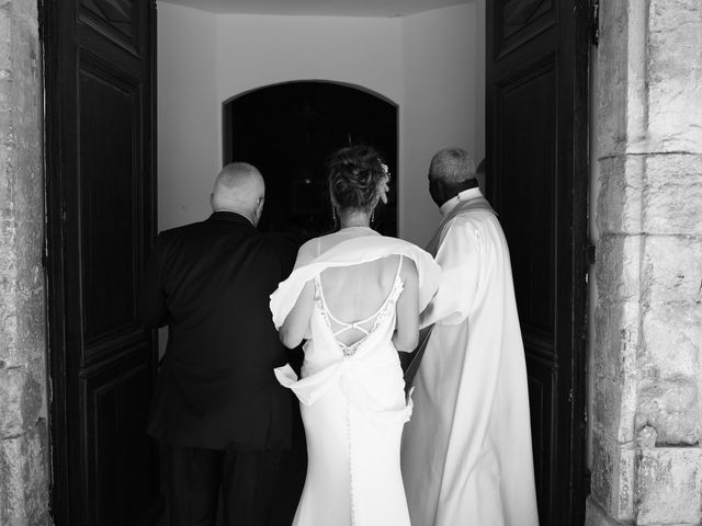 Le mariage de Adrien et Carole à Jouques, Bouches-du-Rhône 32