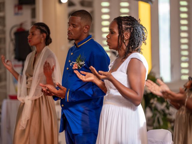 Le mariage de stéphane et mathilde à Le François, Martinique 25