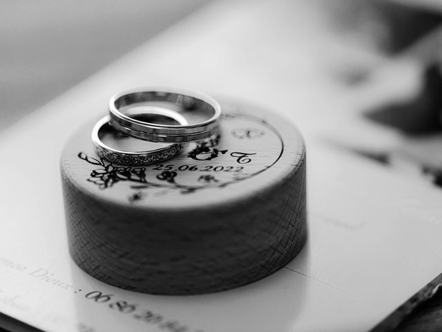 Le mariage de Thomas et Clémence à Cassel, Nord 19