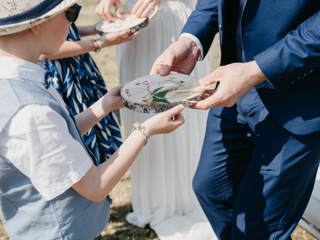 Le mariage de Julien et Pauline à Saint-Lager, Rhône 33