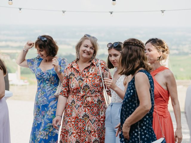 Le mariage de Julien et Pauline à Saint-Lager, Rhône 49