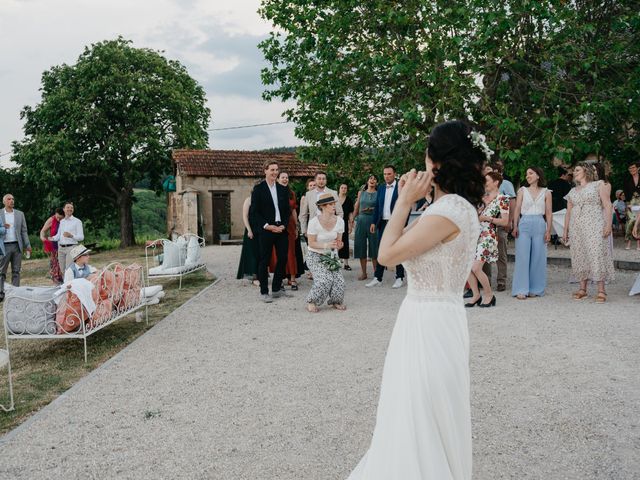 Le mariage de Julien et Pauline à Saint-Lager, Rhône 57