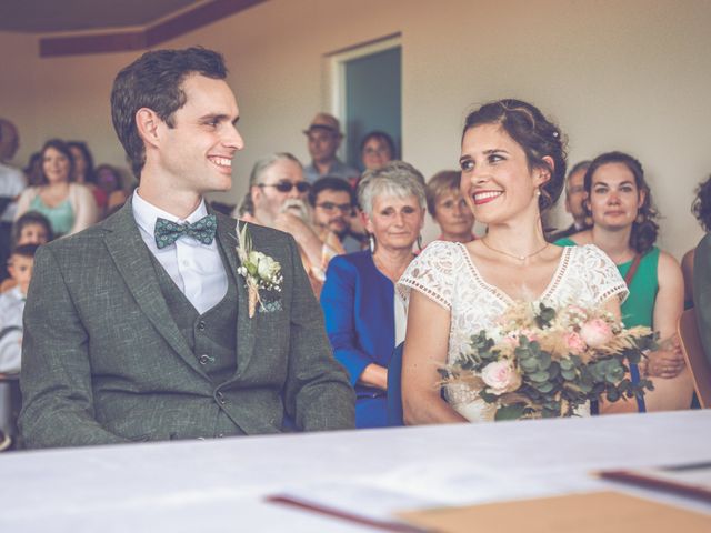 Le mariage de Clément et Juliette à Chapelle-des-Bois, Doubs 9