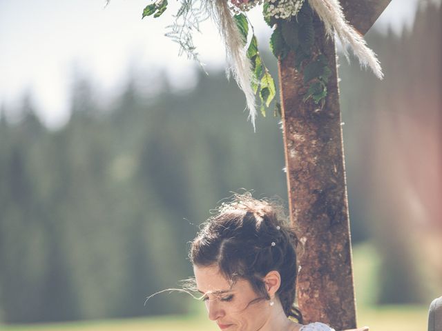 Le mariage de Clément et Juliette à Chapelle-des-Bois, Doubs 19