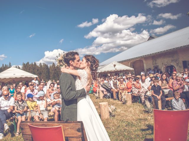 Le mariage de Clément et Juliette à Chapelle-des-Bois, Doubs 25