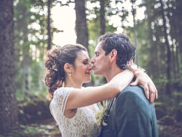 Le mariage de Clément et Juliette à Chapelle-des-Bois, Doubs 31