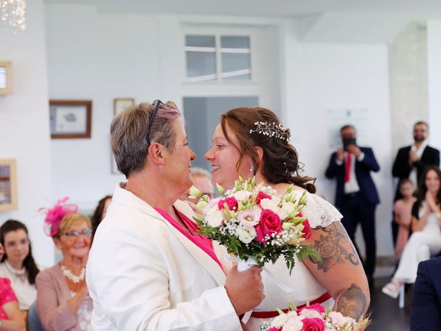 Le mariage de Christelle et Céline à Andeville, Oise 19