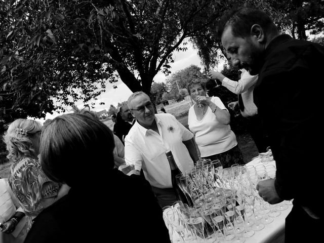 Le mariage de Christelle et Céline à Andeville, Oise 39