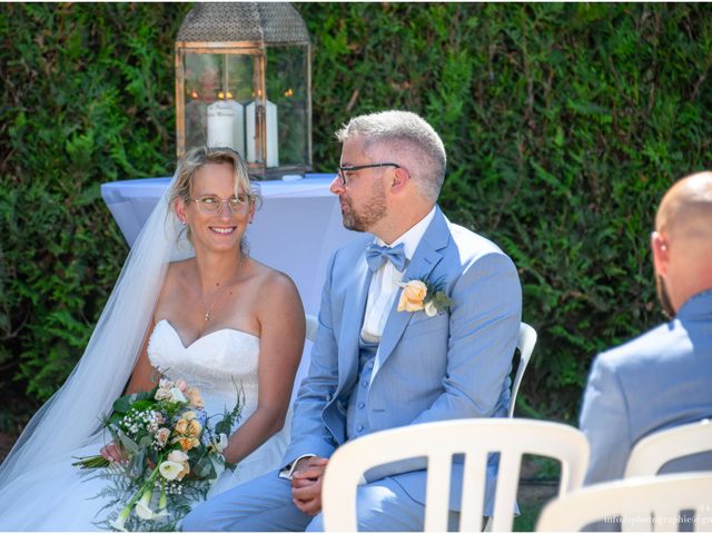 Le mariage de Anthony et Élise à Quillebeuf-sur-Seine, Eure 17