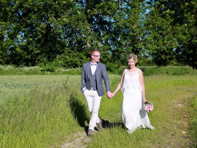 Le mariage de Cédric et Elodie à Manéhouville, Seine-Maritime 14