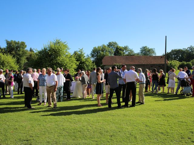 Le mariage de Cédric et Elodie à Manéhouville, Seine-Maritime 23