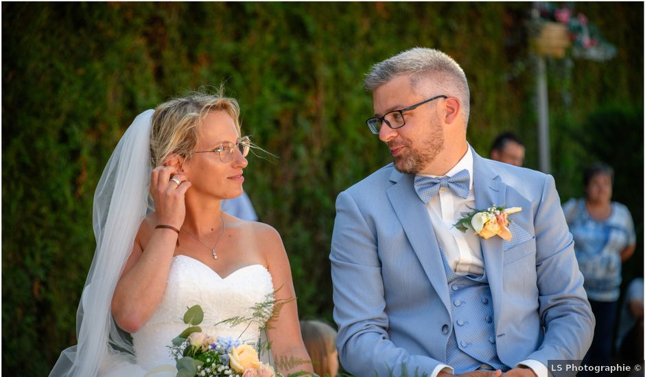 Le mariage de Anthony et Élise à Quillebeuf-sur-Seine, Eure