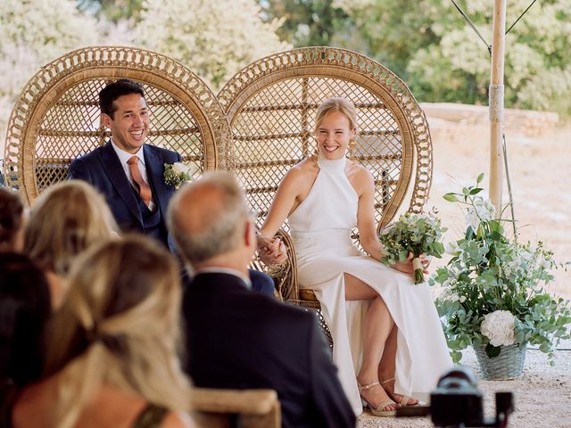Le mariage de Olivia et Nizar à Grignan, Drôme 28