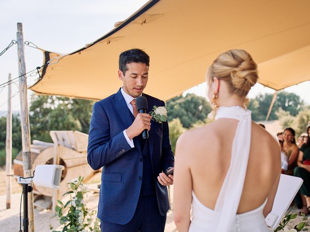 Le mariage de Olivia et Nizar à Grignan, Drôme 32