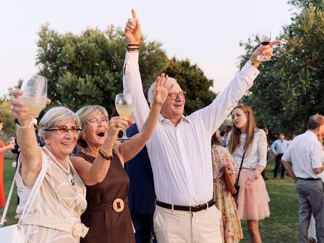 Le mariage de Olivia et Nizar à Grignan, Drôme 54