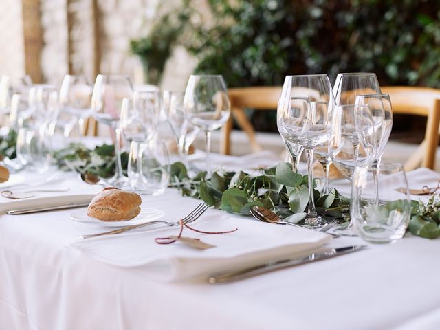 Le mariage de Olivia et Nizar à Grignan, Drôme 56