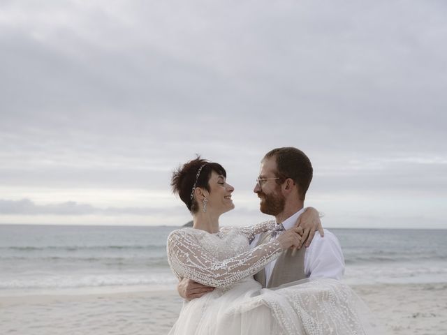 Le mariage de Mickael et Nastasia à Plouguin, Finistère 15