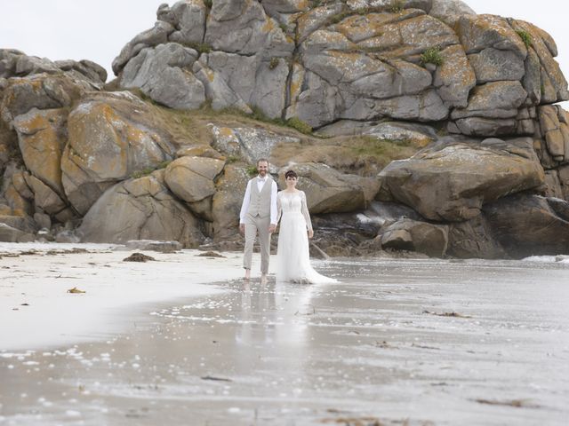 Le mariage de Mickael et Nastasia à Plouguin, Finistère 1