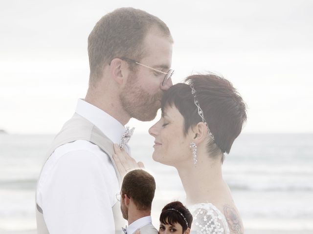 Le mariage de Mickael et Nastasia à Plouguin, Finistère 18