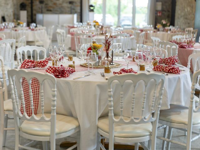 Le mariage de Mickael et Nastasia à Plouguin, Finistère 50