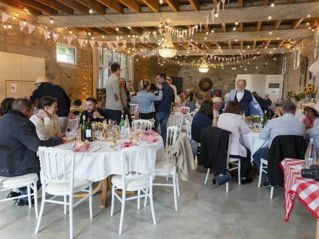 Le mariage de Mickael et Nastasia à Plouguin, Finistère 53