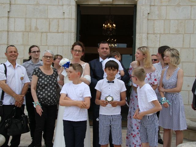 Le mariage de  Philippe  et Sandrine  à Fontenay-le-Comte, Vendée 23