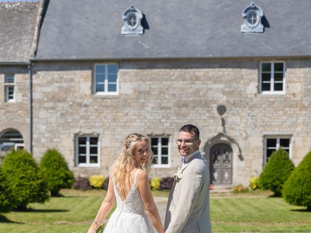 Le mariage de Baptiste et Klervia à Dirinon, Finistère 7