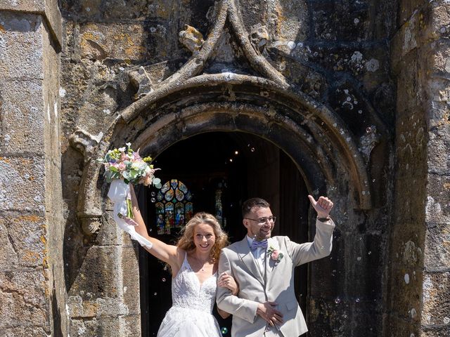 Le mariage de Baptiste et Klervia à Dirinon, Finistère 26