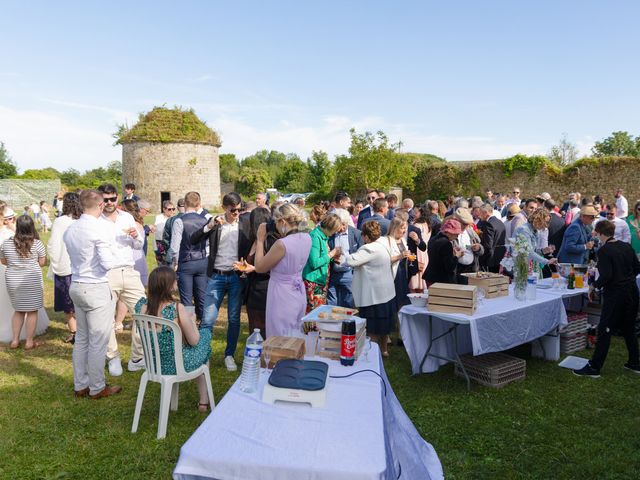 Le mariage de Baptiste et Klervia à Dirinon, Finistère 38