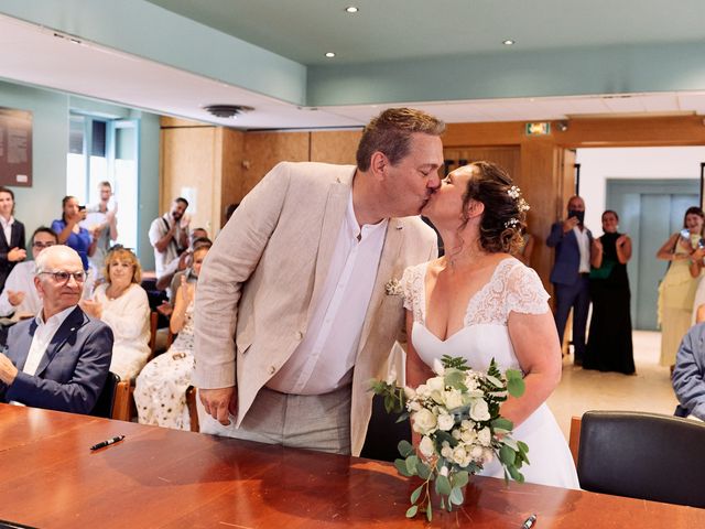 Le mariage de Léna et Cédric à Nyons, Drôme 30