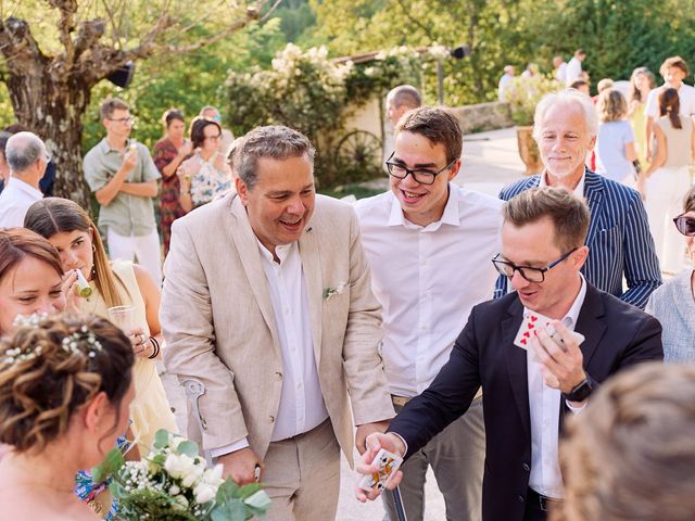 Le mariage de Léna et Cédric à Nyons, Drôme 36
