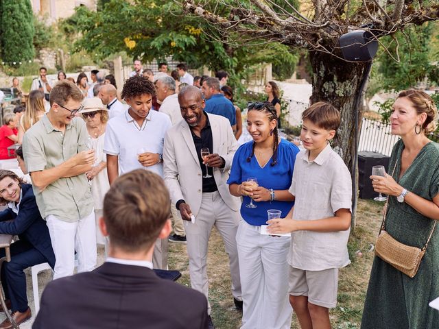 Le mariage de Léna et Cédric à Nyons, Drôme 37