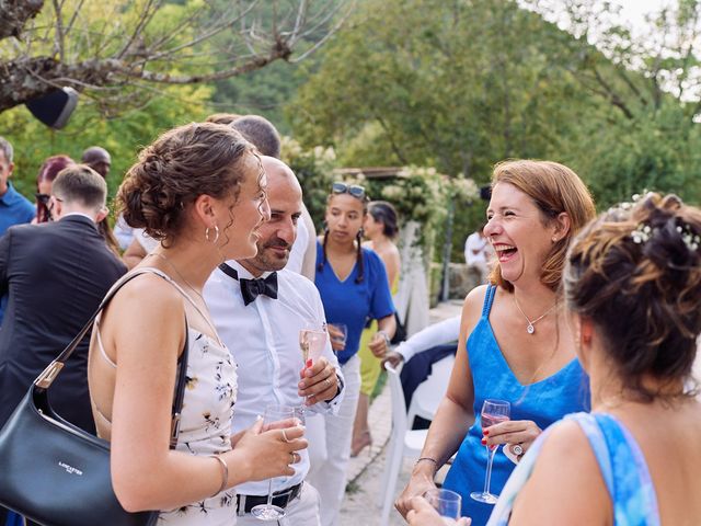 Le mariage de Léna et Cédric à Nyons, Drôme 39
