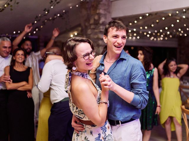 Le mariage de Léna et Cédric à Nyons, Drôme 59