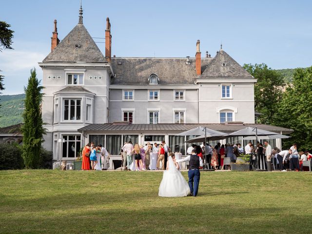 Le mariage de Théophile et Isabelle à Villebois, Ain 2