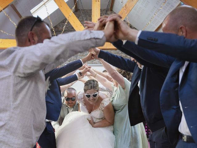 Le mariage de Florian et Sabrina à Milizac, Finistère 33