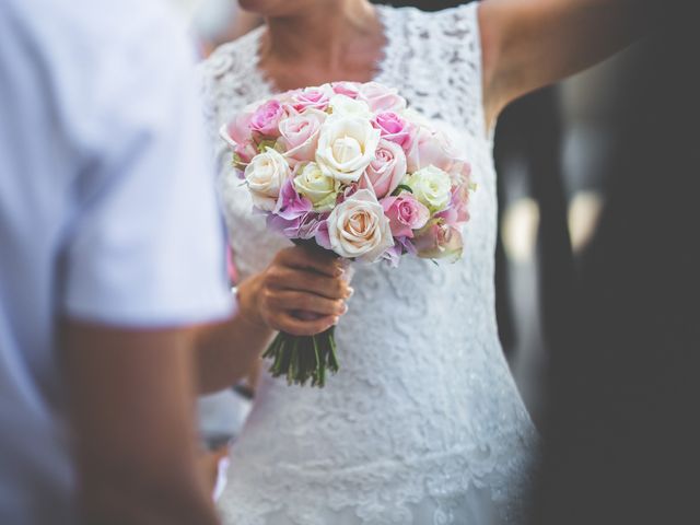 Le mariage de Jérémy et Laura à Épinouze, Drôme 56