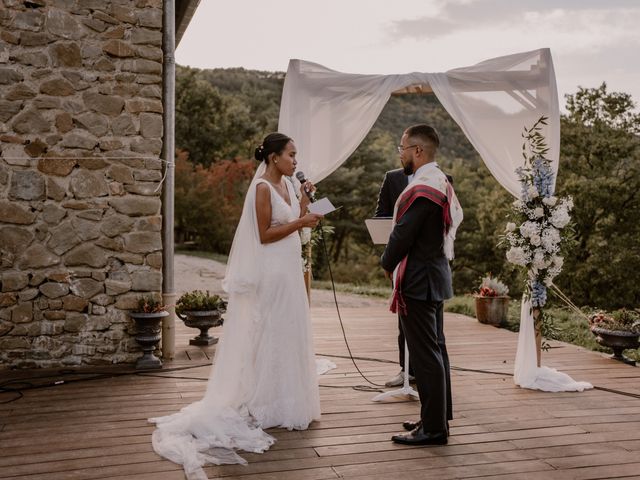Le mariage de Zo. et Irina à Vesc, Drôme 43