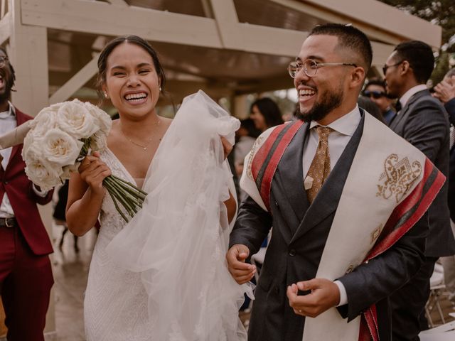 Le mariage de Zo. et Irina à Vesc, Drôme 51