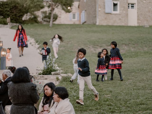 Le mariage de Zo. et Irina à Vesc, Drôme 63