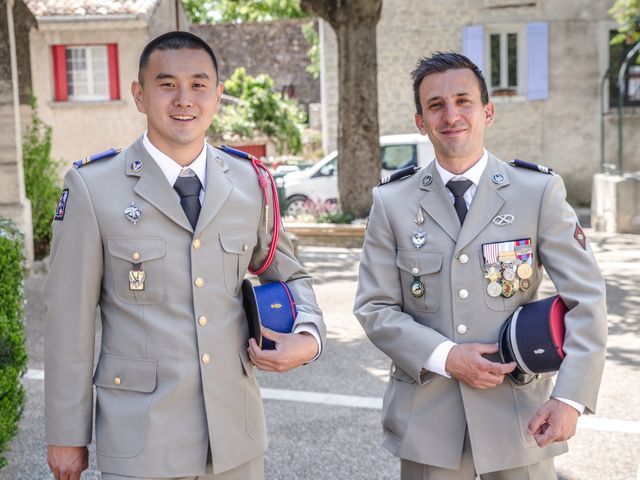 Le mariage de Charly et Malaury à Nîmes, Gard 2