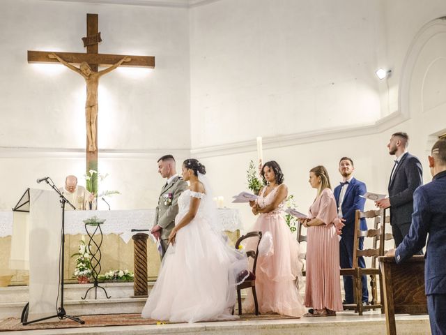 Le mariage de Charly et Malaury à Nîmes, Gard 23