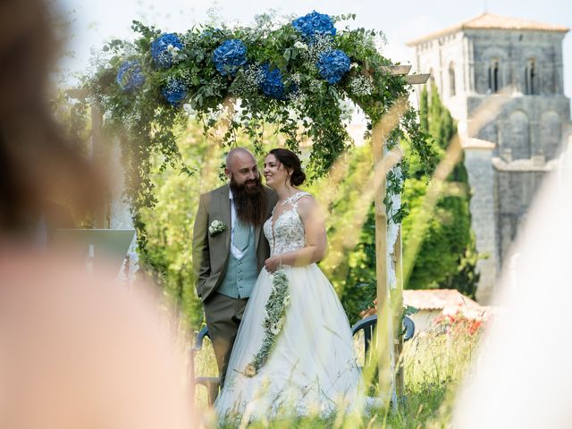 Le mariage de Guillaume et Alice à Lignières-Sonneville, Charente 10