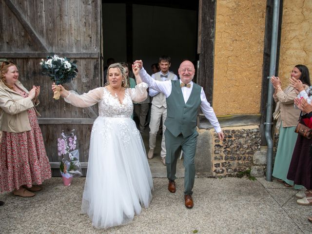 Le mariage de James et Valérie à Yerville, Seine-Maritime 81