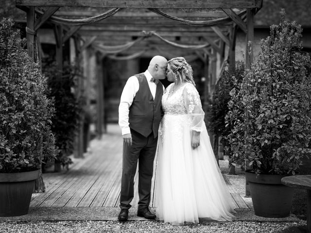 Le mariage de James et Valérie à Yerville, Seine-Maritime 96