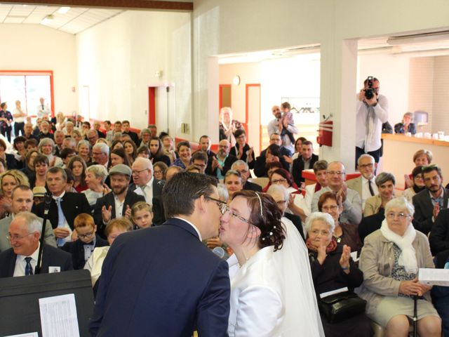 Le mariage de Damien et Sylvie à Beaulieu-sous-la-Roche, Vendée 14