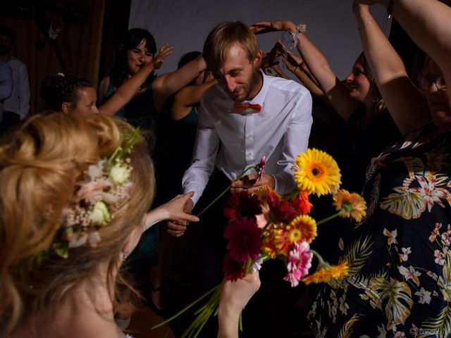 Le mariage de Alexandre et Elsa à Paris, Paris 14