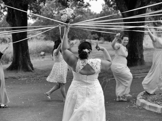 Le mariage de John et Laëtitia à Ambarès-et-Lagrave, Gironde 41