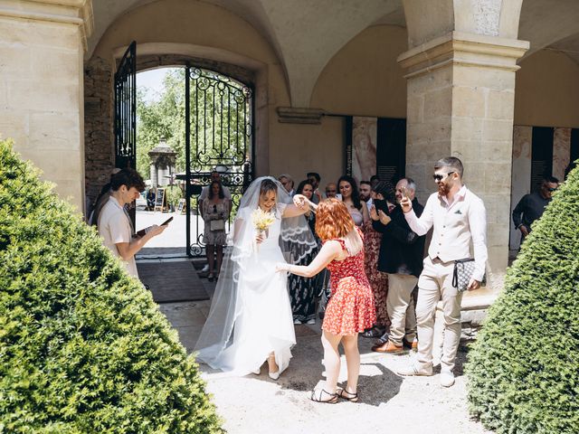 Le mariage de Mélanie et Aimie à Crémieu, Isère 11