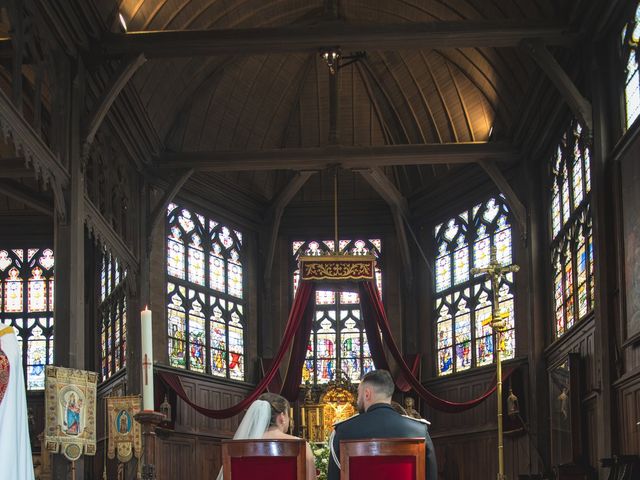 Le mariage de Alexandre et Manon à Honfleur, Calvados 12